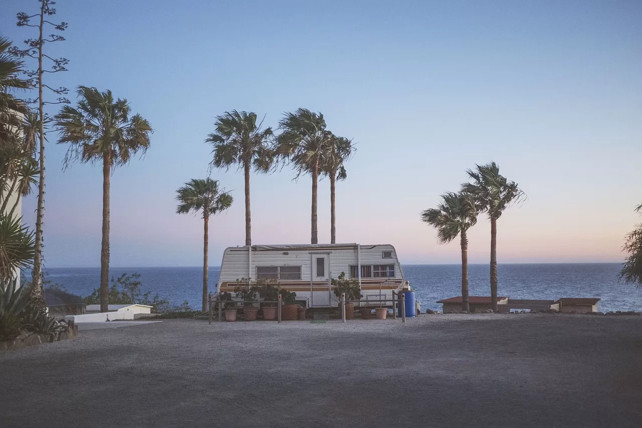 rv 925610 1280 jpg