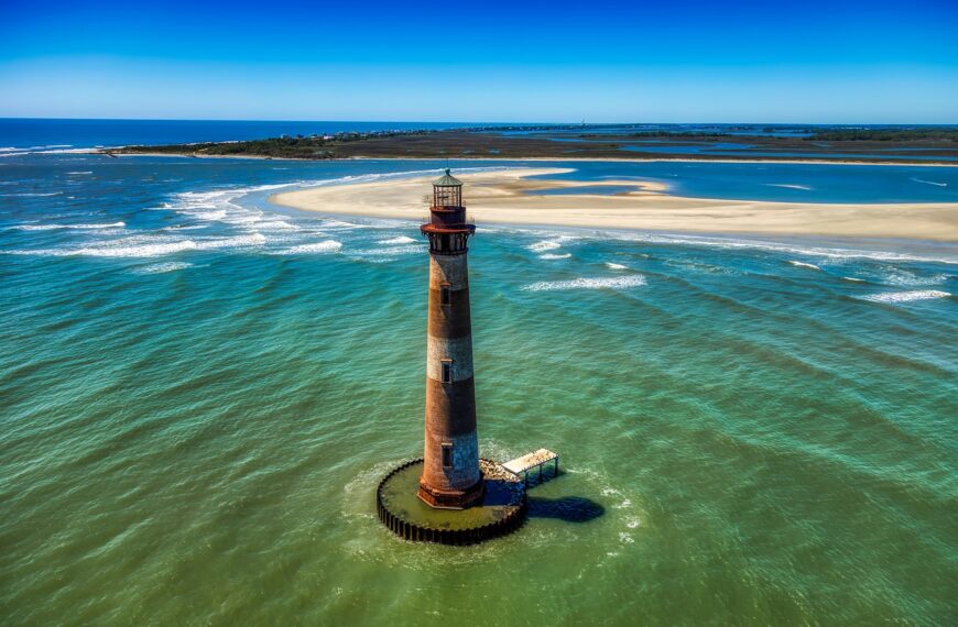 morris island, lighthouse, landmark-3996252.jpg